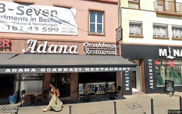 Straßenansicht Adana