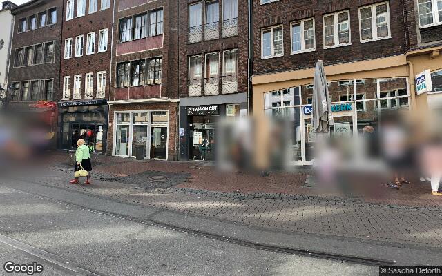 Straßenansicht Fritten Piet