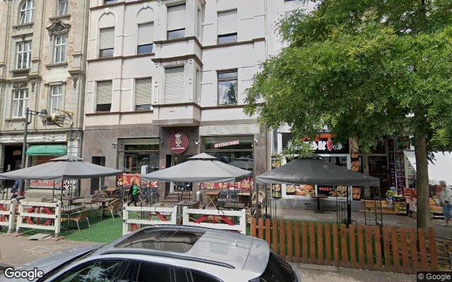 Straßenansicht chicken SAJ