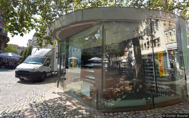 Straßenansicht NEM Quán
