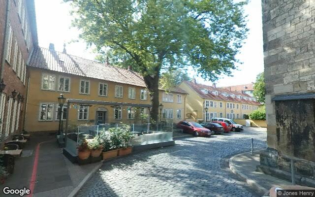 Straßenansicht Kreuzklappe