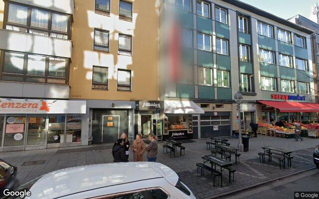 Straßenansicht Frittenbox